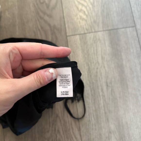 Victoria's Secret Black Lace Silky Satin Pj Set - Picture 8 of 8